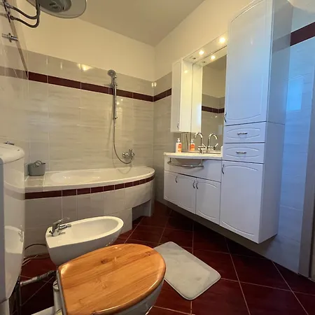 House Gordana With A Comfortable Big Yard And A Private Pool Sarici (Istria)