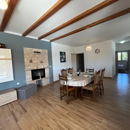 Holiday home House Gordana With A Comfortable Big Yard And A Private Pool