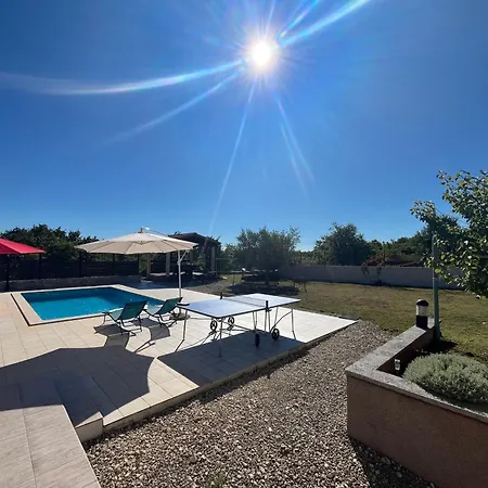 House Gordana With A Comfortable Big Yard And A Private Pool Holiday home